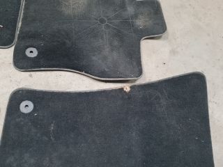 bontott VW GOLF VII Szőnyeg Szett