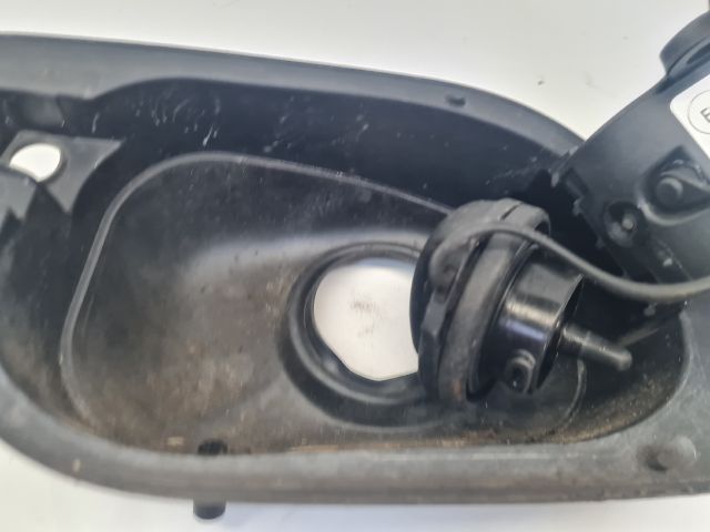 bontott VW GOLF VII Tankajtó