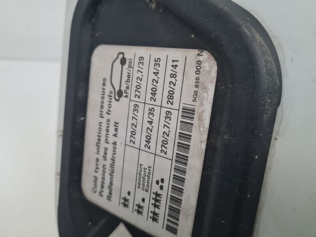 bontott VW GOLF VII Tankajtó