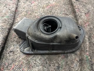 bontott VW GOLF VII Tankajtó