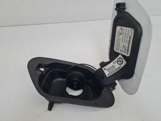 bontott VW GOLF VII Tankajtó