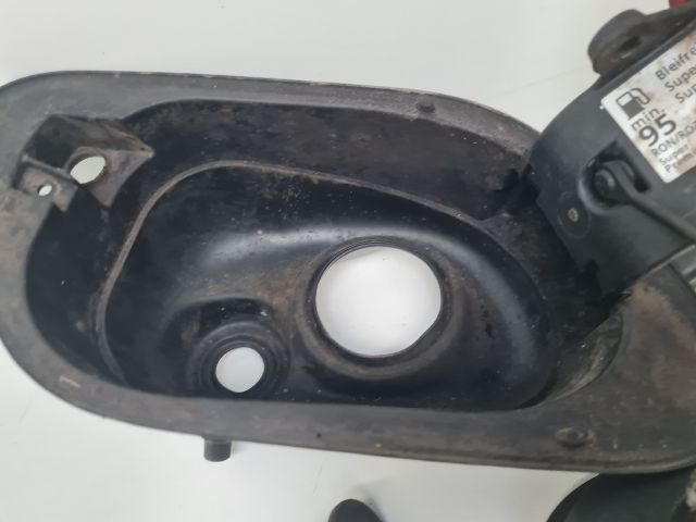 bontott VW GOLF VII Tankajtó