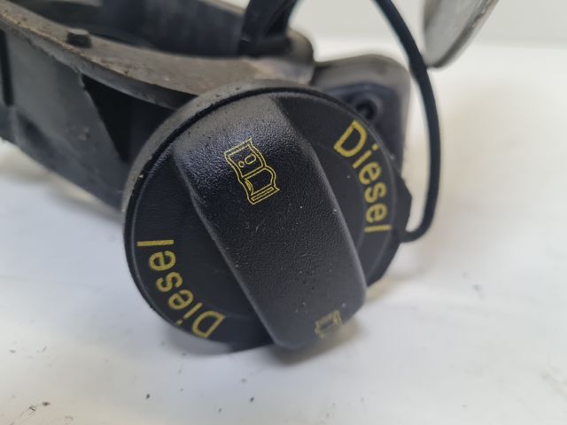 bontott VW GOLF VII Tankajtó