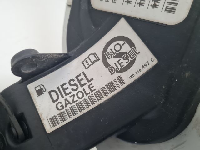 bontott VW GOLF VII Tankajtó