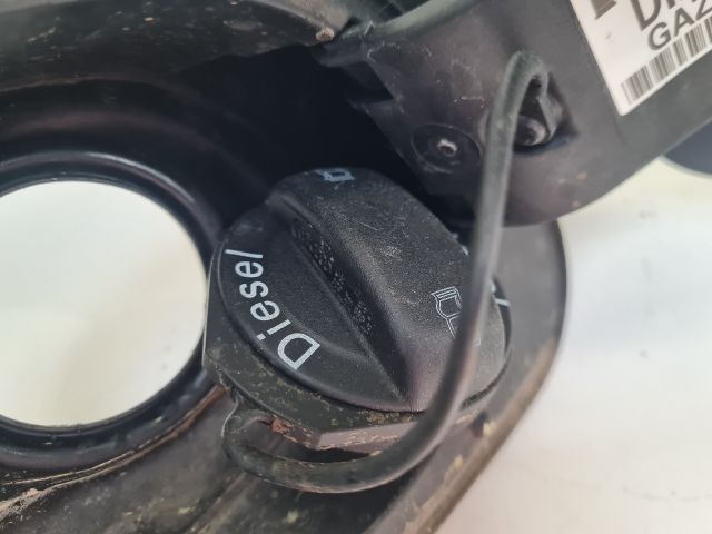 bontott VW GOLF VII Tankajtó