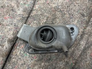 bontott VW GOLF VII Tankajtó