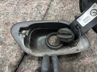 bontott VW GOLF VII Tankajtó