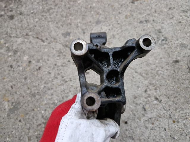 bontott VW GOLF VII Tartó Bak