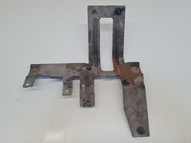 bontott VW GOLF VII Tartó Bak