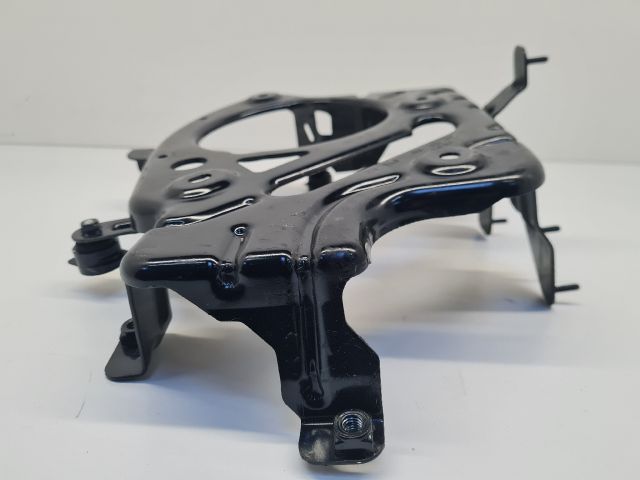 bontott VW GOLF VII Tartó Bak