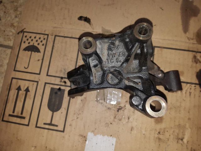 bontott VW GOLF VII Tartó Bak