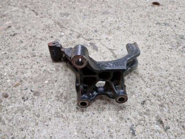 bontott VW GOLF VII Tartó Bak