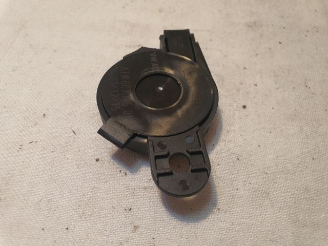 bontott VW GOLF VII Tolatóradar Hangszóró