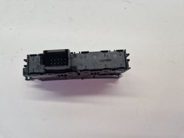 bontott VW GOLF VII Tolatóradar Kapcsoló