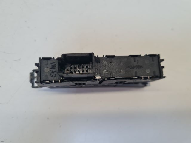 bontott VW GOLF VII Tolatóradar Kapcsoló