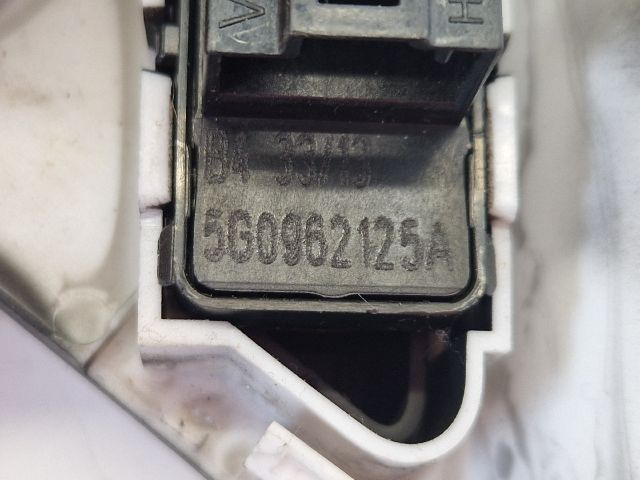 bontott VW GOLF VII Tükör Kapcsoló