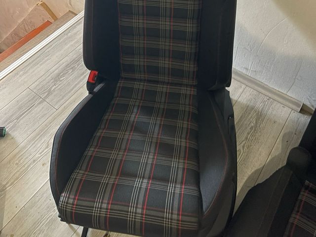 bontott VW GOLF VII Ülés Szett