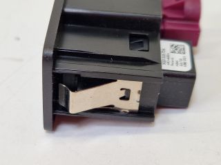 bontott VW GOLF VII USB Aljzat