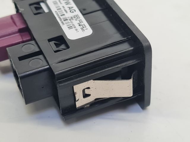 bontott VW GOLF VII USB Aljzat