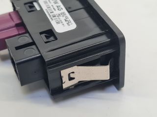 bontott VW GOLF VII USB Aljzat