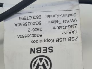 bontott VW GOLF VII USB Aljzat