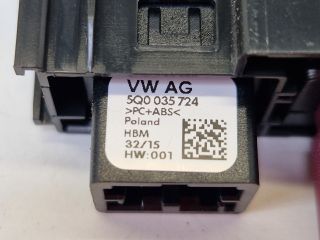 bontott VW GOLF VII USB Aljzat