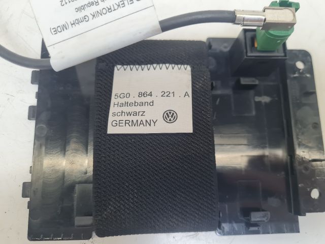 bontott VW GOLF VII USB Aljzat