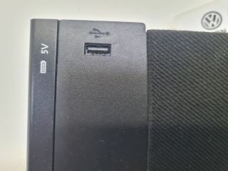 bontott VW GOLF VII USB Aljzat