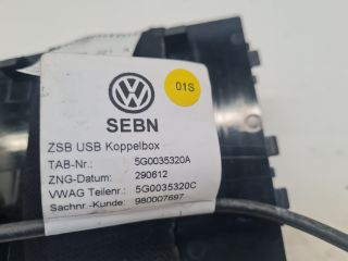 bontott VW GOLF VII USB Aljzat