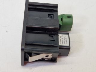 bontott VW GOLF VII USB Aljzat