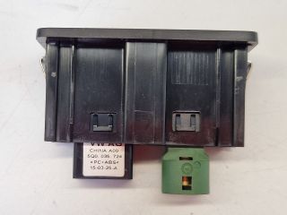 bontott VW GOLF VII USB Aljzat