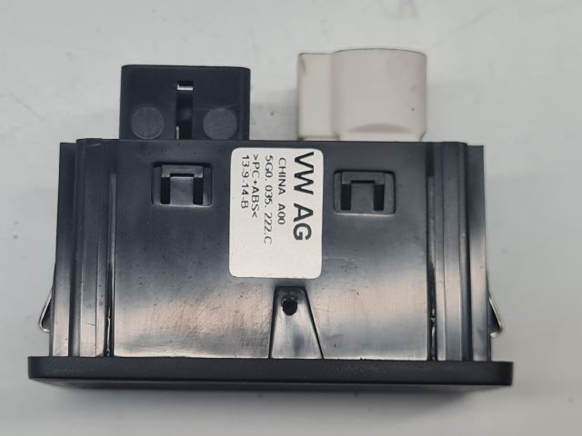 bontott VW GOLF VII USB Aljzat