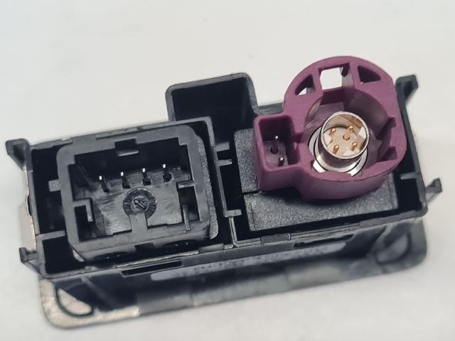 bontott VW GOLF VII USB Aljzat