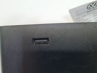 bontott VW GOLF VII USB Aljzat