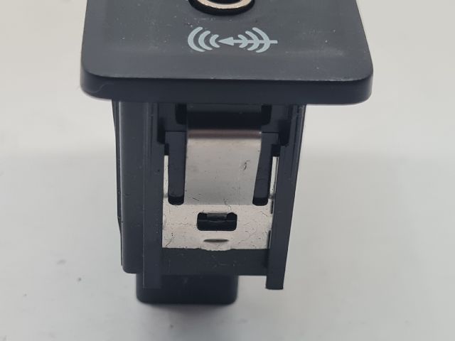 bontott VW GOLF VII USB Aljzat