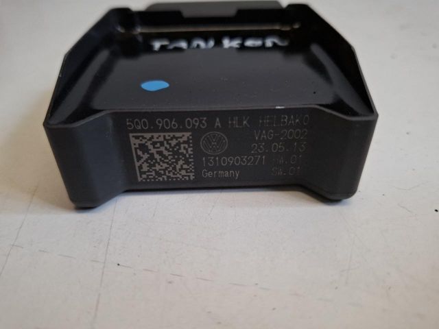 bontott VW GOLF VII Üzemanyag Befecskendező Vezérlő