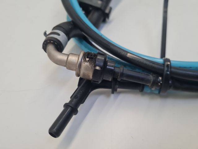 bontott VW GOLF VII Üzemanyagcső