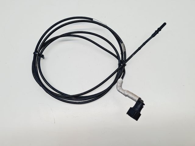 bontott VW GOLF VII Üzemanyagcső