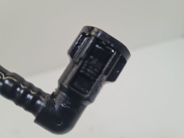 bontott VW GOLF VII Üzemanyagcső