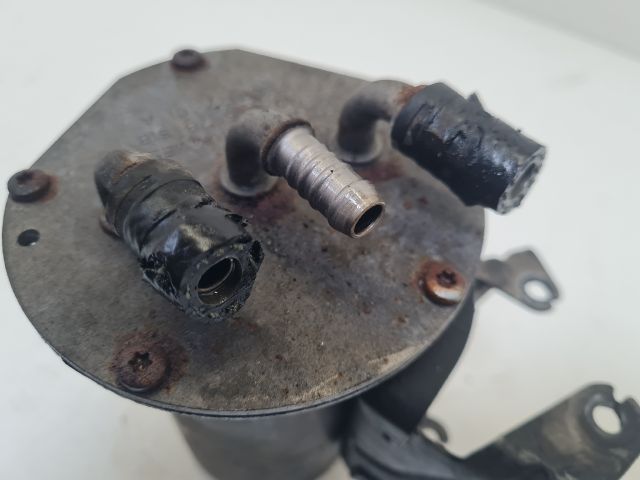 bontott VW GOLF VII Üzemanyagszűrő Ház