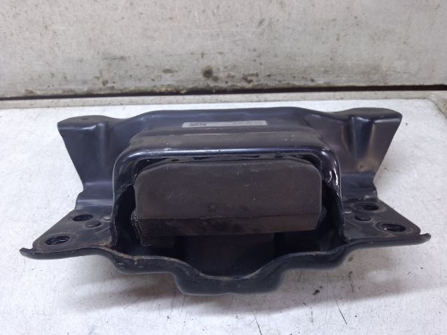 bontott VW GOLF VII Váltó Tartó Bak (Pozíciófüggetlen)