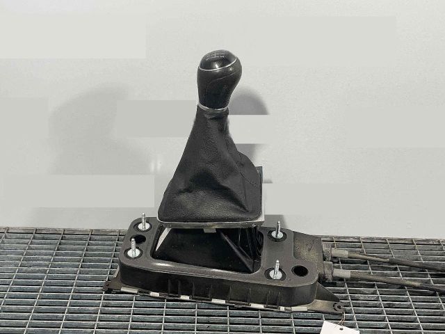 bontott VW GOLF VII Váltógomb