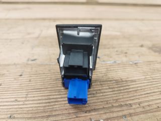 bontott VW GOLF VII Vészvillogó Kapcsoló