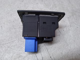 bontott VW GOLF VII Vészvillogó Kapcsoló