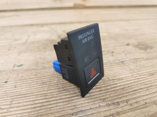 bontott VW GOLF VII Vészvillogó Kapcsoló