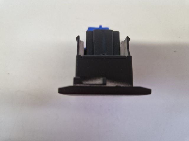 bontott VW GOLF VII Vészvillogó Kapcsoló