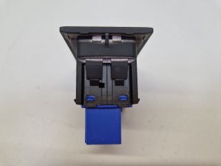 bontott VW GOLF VII Vészvillogó Kapcsoló