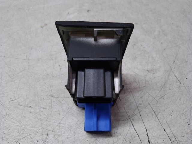 bontott VW GOLF VII Vészvillogó Kapcsoló