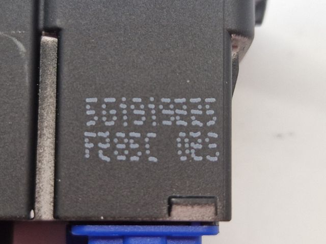 bontott VW GOLF VII Vészvillogó Kapcsoló