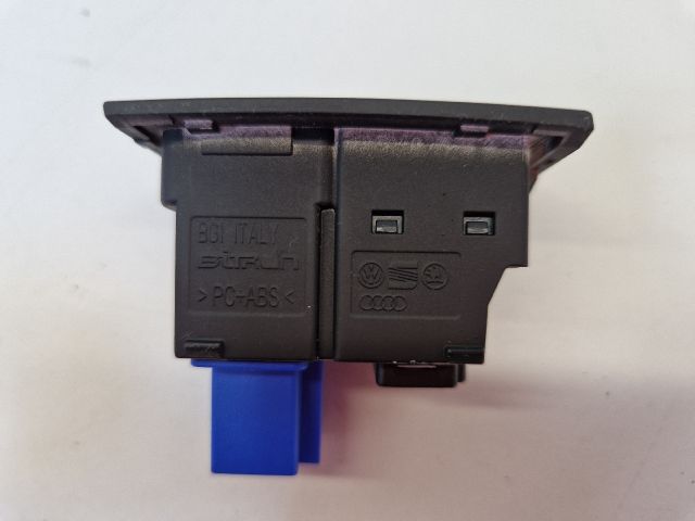 bontott VW GOLF VII Vészvillogó Kapcsoló